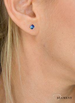 Kolczyki srebrne Swarovski małe kostki Bermuda Blue K48414BB✓ Prezent dla dziewczyny✓ Prezent dla mamy✓Biżuteria srebrna w Sklepie z Biżuterią zegarki-diament.pl✓Piękna i Elegancka Kolczyki dla Kobiet✓ (1).JPG