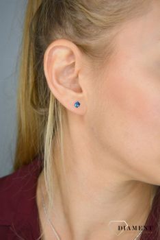 Kolczyki srebrne Swarovski małe kostki Bermuda Blue K48414BB✓ Prezent dla dziewczyny✓ Prezent dla mamy✓Biżuteria srebrna w Sklepie z Biżuterią zegarki-diament.pl✓Piękna i Elegancka Kolczyki dla Kobiet✓ (7).JPG