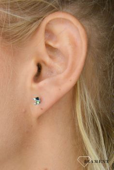 Kolczyki srebrne Swarovki Small Cube Studs K48414VM K48414VM ✓Biżuteria ślubna ✓Biżuteria srebrna w Sklepie z Biżuterią zegarki-diament (3).JPG