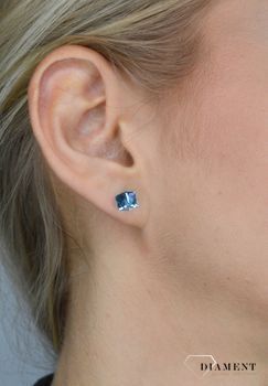 Kolczyki srebrne przy uchu Swarovski błękitne kostki K48416AQ 💎 Kolczyki wykonane ze srebra próby 925 oraz ekskluzywnych kryształów Swarovski® crystals (4).JPG