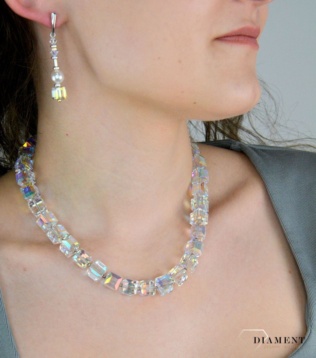 Kolczyki srebrne wiszące kryształki z perłami pr 925, K56015810ABW. Kolczyki srebrne wiszące z Kryształkami Swarovski Boreale K56015810ABW. Kolczyki wykonane ze srebra próby 9251.jpg