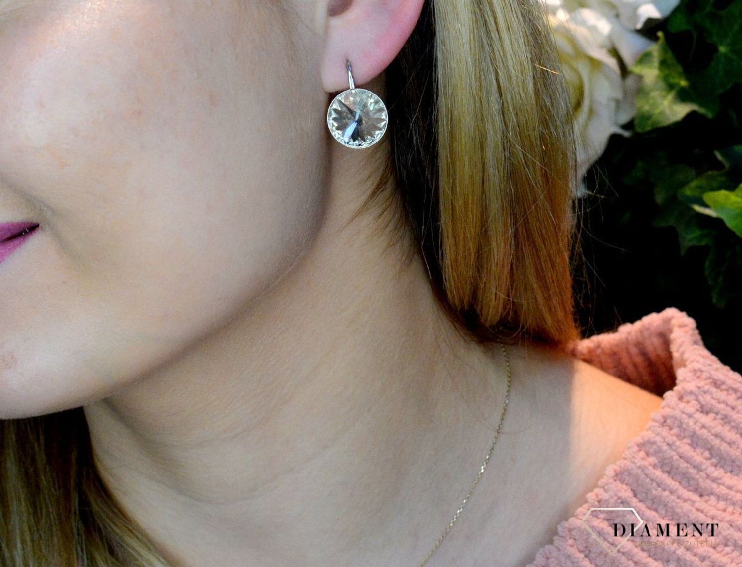 Kolczyki srebrne z Kryształkami Swarovski w kolorze Sweet Candy Large KA112214SS. To świetny pomysł na prezent dla ukochanej osoby. Kolczyki wykonane ze srebra próby 925. Wygodne zapięcie na bigiel angielski..jpg