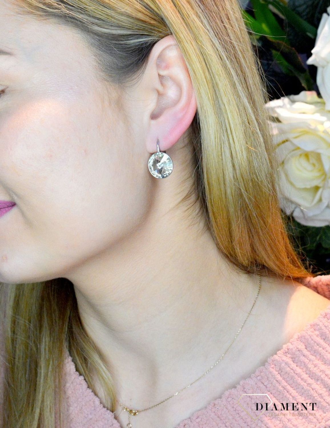 Kolczyki srebrne z Kryształkami Swarovski w kolorze Sweet Candy Large KA112214SS. To świetny pomysł na prezent dla ukochanej osoby. Kolczyki wykonane ze srebra próby 925. Wygodne zapięcie na bigiel angielski..jpg