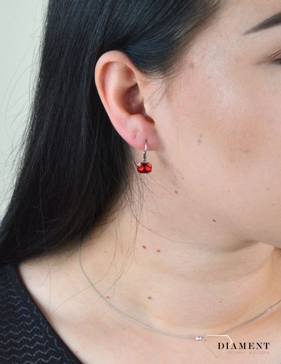 Kolczyki srebrne Spark z Kryształkami Swarovski w czerwonym odcieniu KA44808SC.jpg