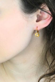 Kolczyki Spark Firefly Small pozłacane – kryształ jasny topaz 8 mm (1).jpg