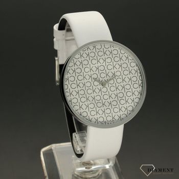 Zegarek damski Calvin Klein Ozdobna tarcz KAG231LX ✅ Zegarek damski z okrągłą kopertą w kolorze srebrnym, z ozdobną tarczą pokrytą w całości logo firmy. ✅ (4).jpg
