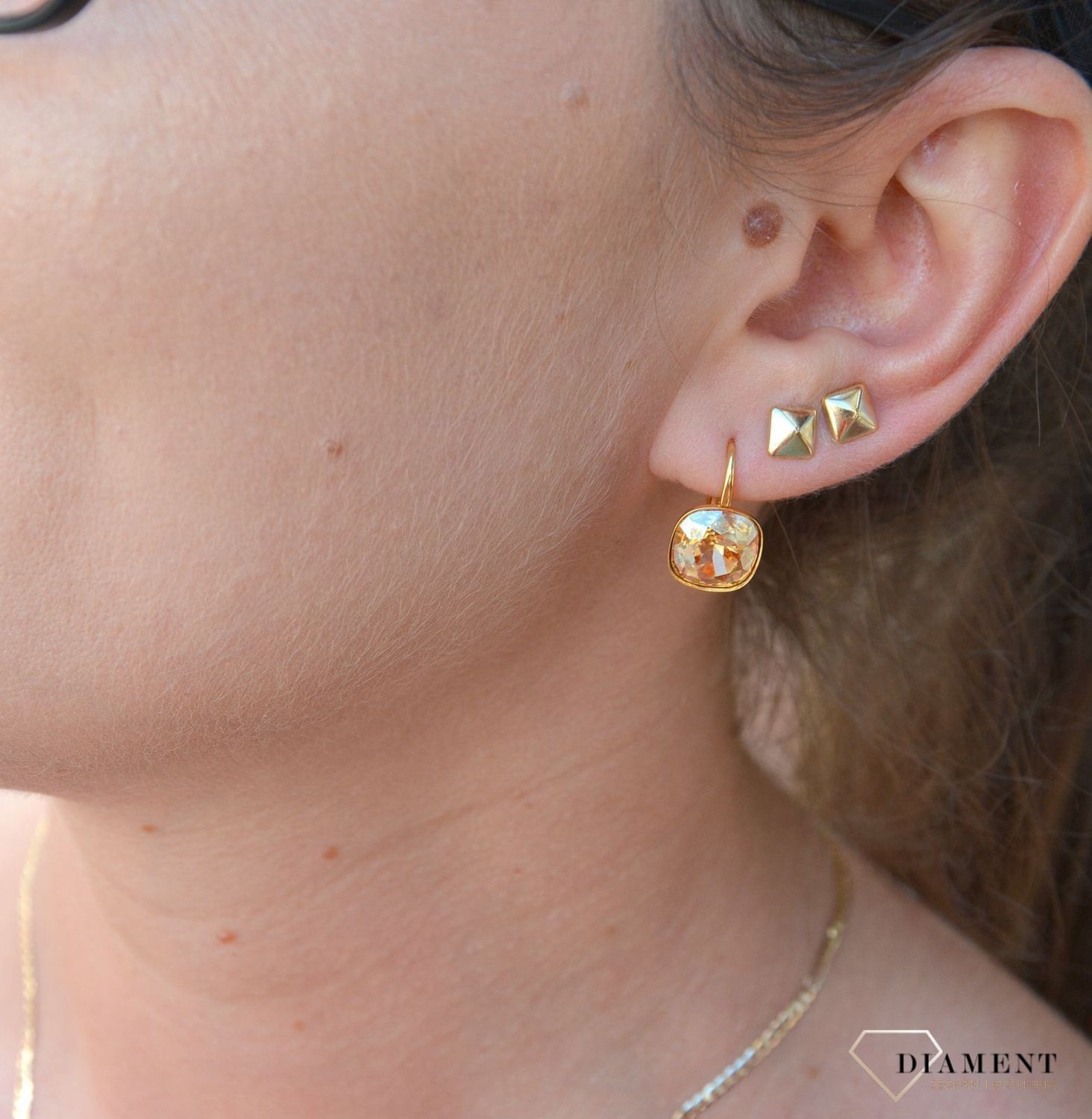 Srebrne kolczyki wiszące pozłacane w kolorze Barete Gilded Shadow KAG447010GS.jpg