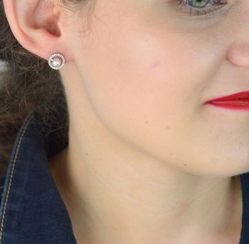 Kolczyki srebrne Spark z perłami Swarovski White Pearl. Model KC1K58185W. Klasyczna elegancja i subtelny blask. Idealne na prezent lub wyjątkową okazję (2).JPG