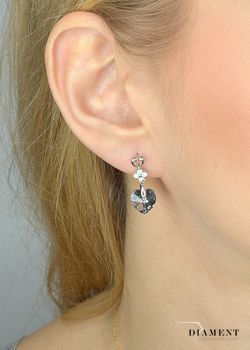 Srebrne kolczyki wiszące Spark Swarovski kryształki grafitowe serca KC622810SN. Piękne wiszące kolczyki Spark Swarovski to ciekawa biżuteria (2).JPG