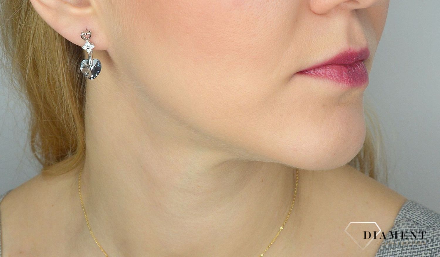 Piękne wiszące kolczyki Spark Swarovski to ciekawa biżuteria z efektownym połączeniem srebra i luksusowych grafitowych kryształków Swarovskiego..jpg