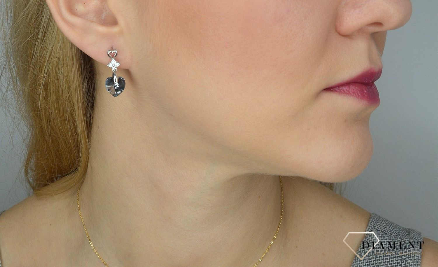 Piękne wiszące kolczyki Spark Swarovski to ciekawa biżuteria z efektownym połączeniem srebra i luksusowych grafitowych kryształków Swarovskiego..jpg