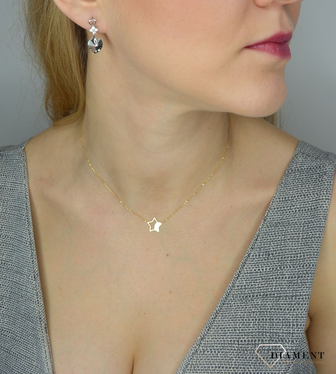 Piękne wiszące kolczyki Spark Swarovski to ciekawa biżuteria z efektownym połączeniem srebra i luksusowych grafitowych kryształków Swarovskiego..jpg