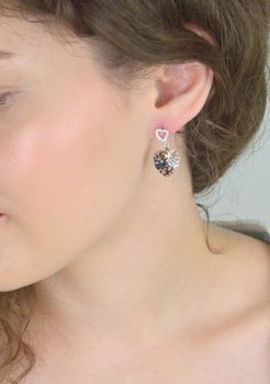 Eleganckie kolczyki ze srebra 925 z kryształami Swarovski® w kolorze Black Patina. Idealne na prezent lub wyjątkową okazję. Długość 2,8 cm (6).JPG