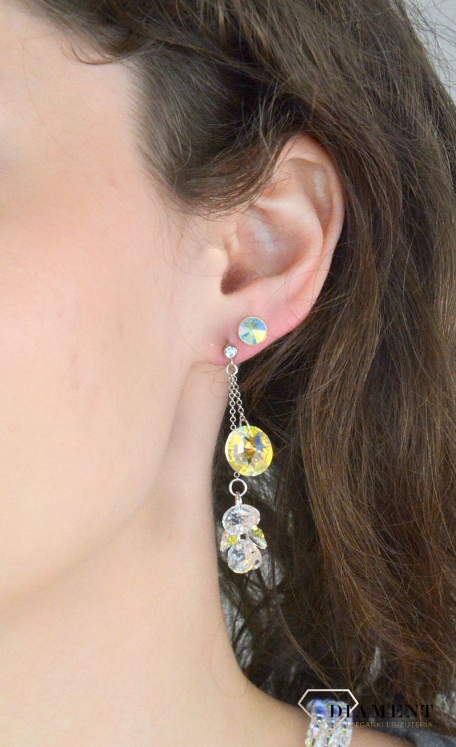 Kolczyki wiszące srebro SPARK KC64287AB Nowoczesne kolczyki ozdobione kryształami Swarovskiego w kolorze opalizującym. Minimalistyczna biżuteria to jeden1.jpg