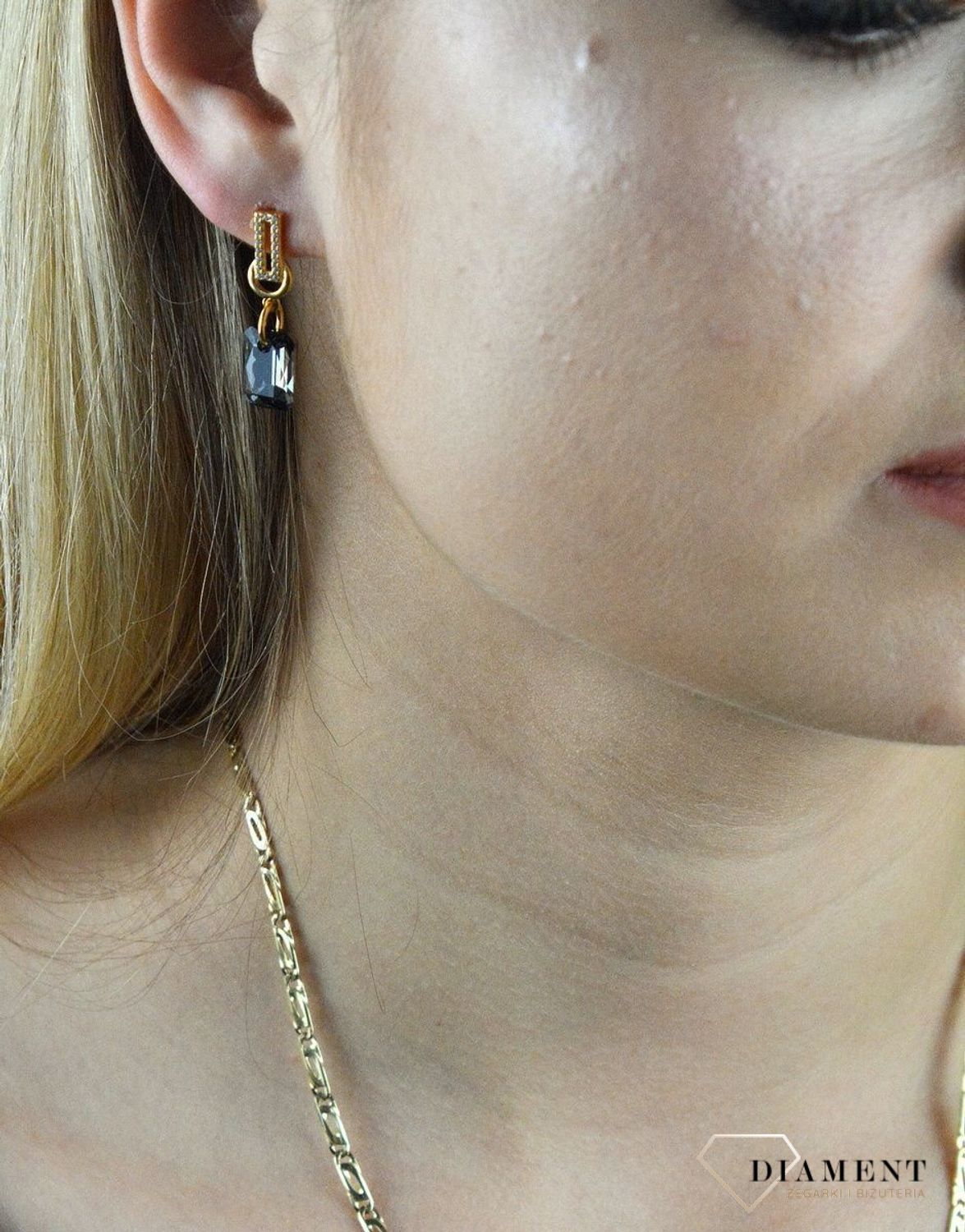 Kolczyki srebrne Pozłacane Swarovski Silver Night KCG643511SN. Kolczyki Swarovski. Kolczyki srebrne pozłacane. Kolczyki z cyrkoniami. kolczyki z kryształem Swarovskiego. Kolczyki wiszące. Kolczyki.jpg