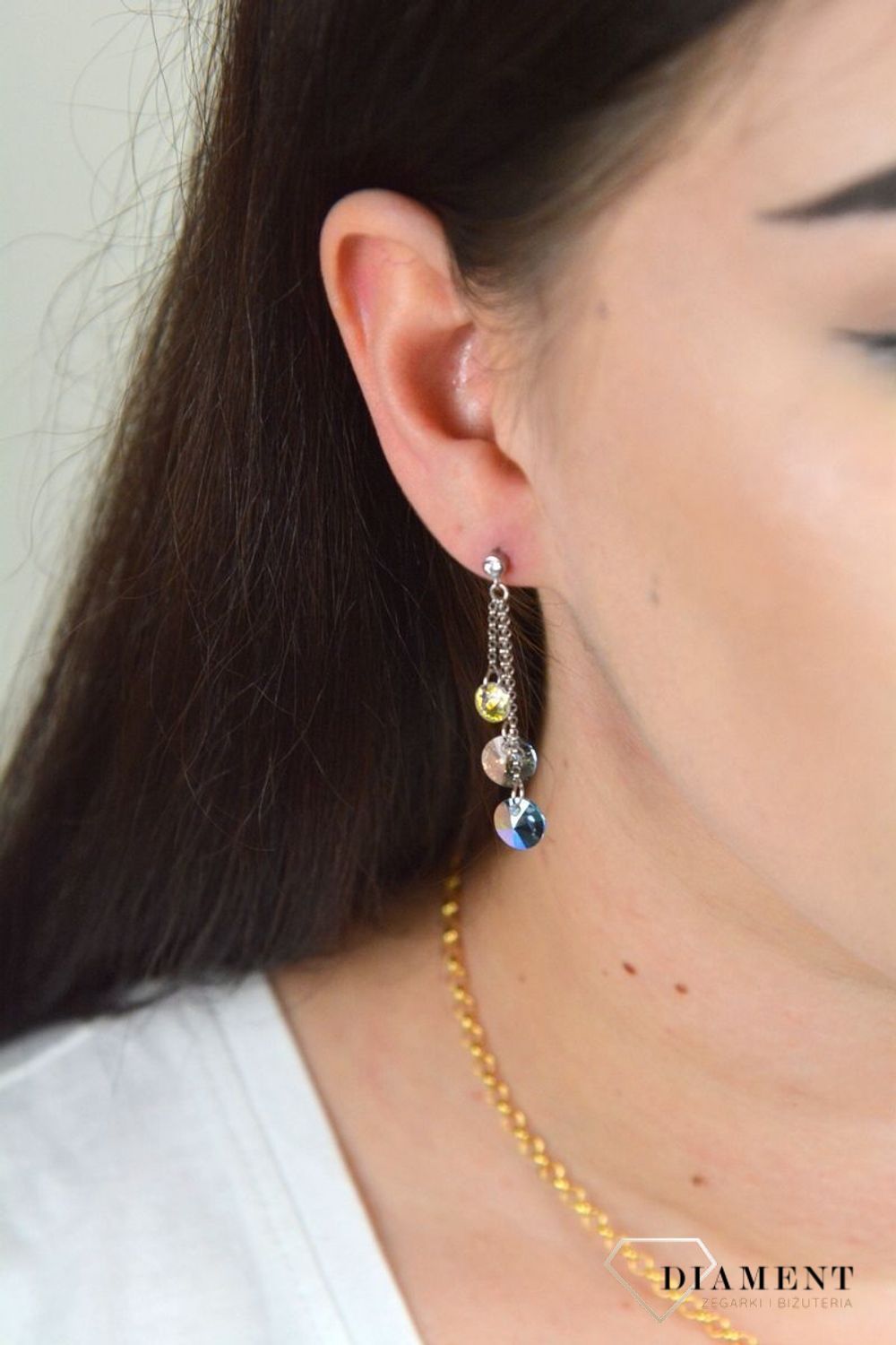 Srebrne kolczyki wiszące łańcuszki Spark Swarovski KCROLO64283BLSAQSH. Kolczyki wykonane ze srebra próby 925 oraz ekskluzywnych kryształów Swarovski® (1).JPG