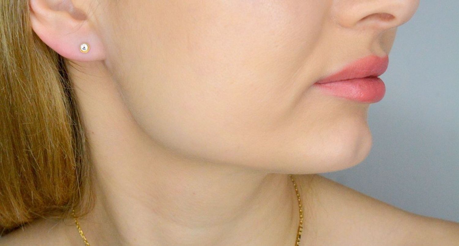 Kolczyki srebrne Spark Pinpoint Crystal Gold KG2038SS10C. Kolczyki srebrne wkrętki. Kolczyki srebrne pozłacane Spark. Kolczyki z kryształkiem Swarovskiego. Kolczyki wkrętki srebrne na prezent..jpg