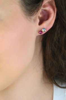 Srebrne kolczyki 925 kwiatki Swarovski Aurora Borealis  sztyft (2).jpg