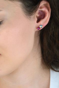 Srebrne kolczyki 925 kwiatki Swarovski Aurora Borealis  sztyft (3).jpg