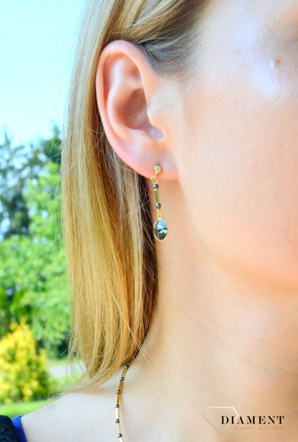 Kolczyki srebrne Spark pokryte złotem w kolorze Silver Night KHEG1122SN.  Kolczyki srebrne wiszące z kamieniami naturalnymi. Kolczyki wykonane ze srebra pokrytego złotem próby 925 oraz ekskluzywnych kryształów Swarov.jpg