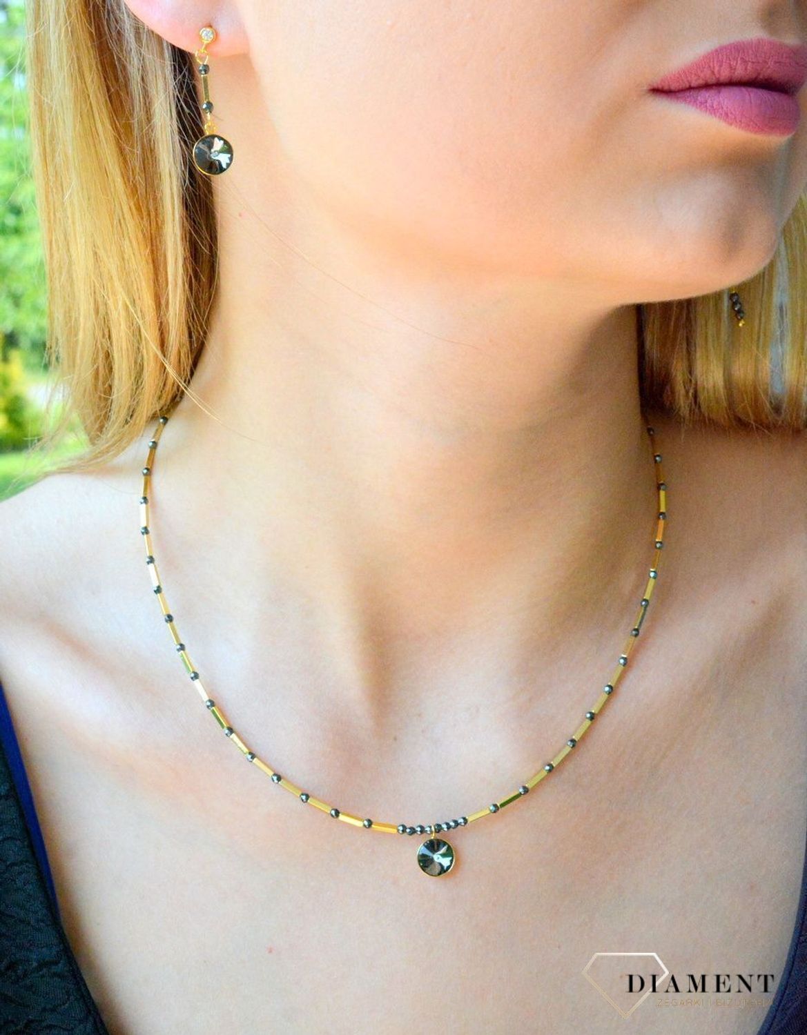 Kolczyki srebrne Spark pokryte złotem w kolorze Silver Night KHEG1122SN.  Kolczyki srebrne wiszące z kamieniami naturalnymi. Kolczyki wykonane ze srebra pokrytego złotem próby 925 oraz ekskluzywnych kryształów Swarov.jpg