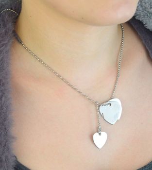 Elegancki naszyjnik damski ze stali nierdzewnej, łańcuszek z kuleczek z trzema gładkimi blaszkami w kształcie serca, długość 72 cm. Idealny pod grawer i na prezent (1).JPG