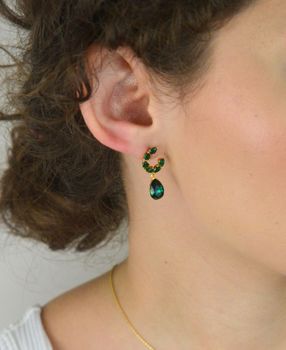 Kolczyki Spark KKG4320EMEM z pozłacanego srebra 925, ozdobione zielonymi cyrkoniami i kryształami Emerald. Zapięcie sztyft (1).JPG