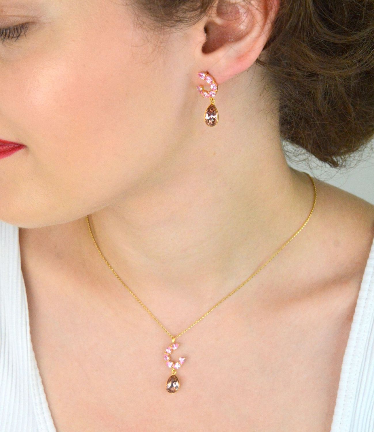 Kolczyki z pozłacanego srebra 925 z zielonymi cyrkoniami i kryształami Vintage Rose. Długość 2,1 cm. Eleganckie opakowanie w zestawie.1.jpg