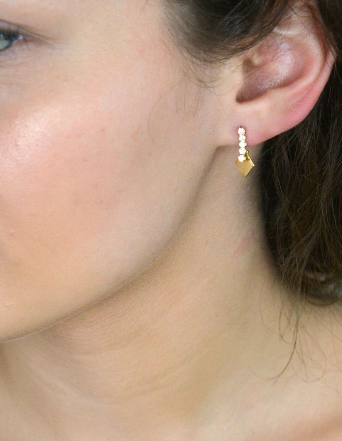 Kolczyki złote romby w cyrkonie wiszące próba 585, KL2537 Eleganckie złote kolczyki w kształcie rombów, ozdobione lśniącymi cyrkoniami1.jpg