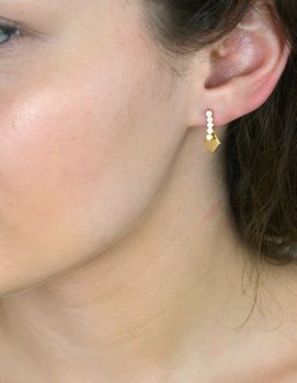 Kolczyki złote romby w cyrkonie wiszące próba 585, KL2537 Eleganckie złote kolczyki w kształcie rombów, ozdobione lśniącymi cyrkoniami (4).JPG