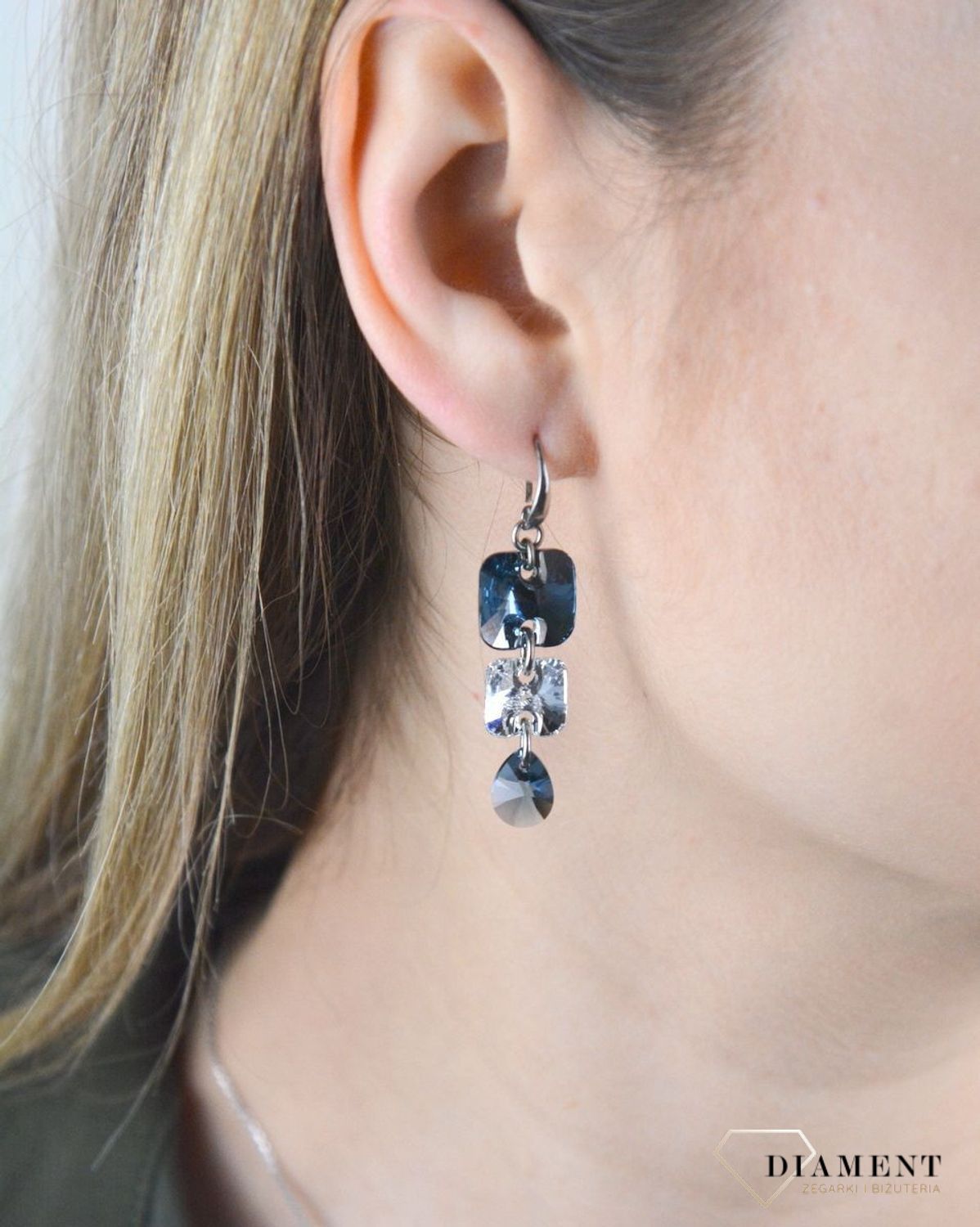 Kolczyki Srebrne Spark Swarovski Rivoli Square KL32013DBCDB. Kolczyki wykonane z ekskluzywnych kryształów Swarovski® crystals. Kolczyki z kryształów Swarovski będą wspaniałym prezentem dla każdej kobiety.jpg