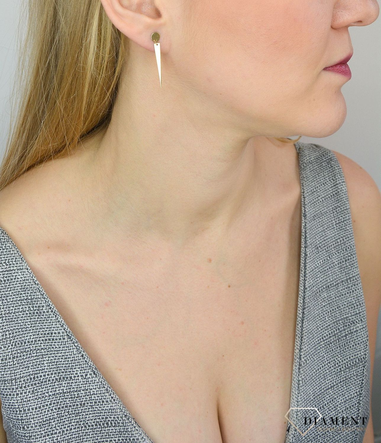 Kolczyki złote próby 585 kółeczko z wiszącym trójkątem KL7931.jpg