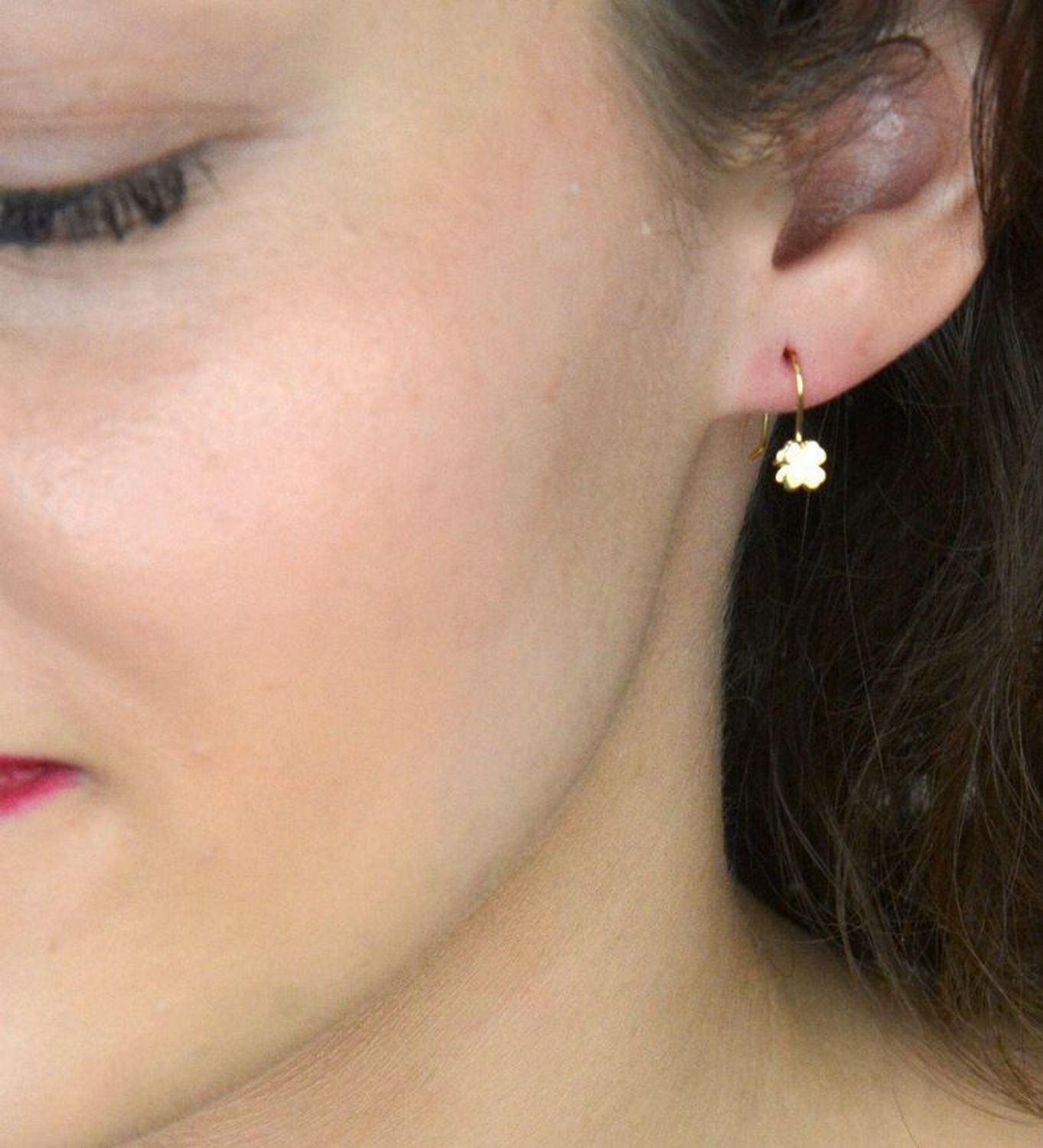 Kolczyki złote koniczynki dziecięce pr 585, KL8013 Te urocze kolczyki złote w kształcie koniczynki to doskonała biżuteria dla małych dziewczynek. Wykonane z wysokiej jakości złota próby 585, 1.jpg