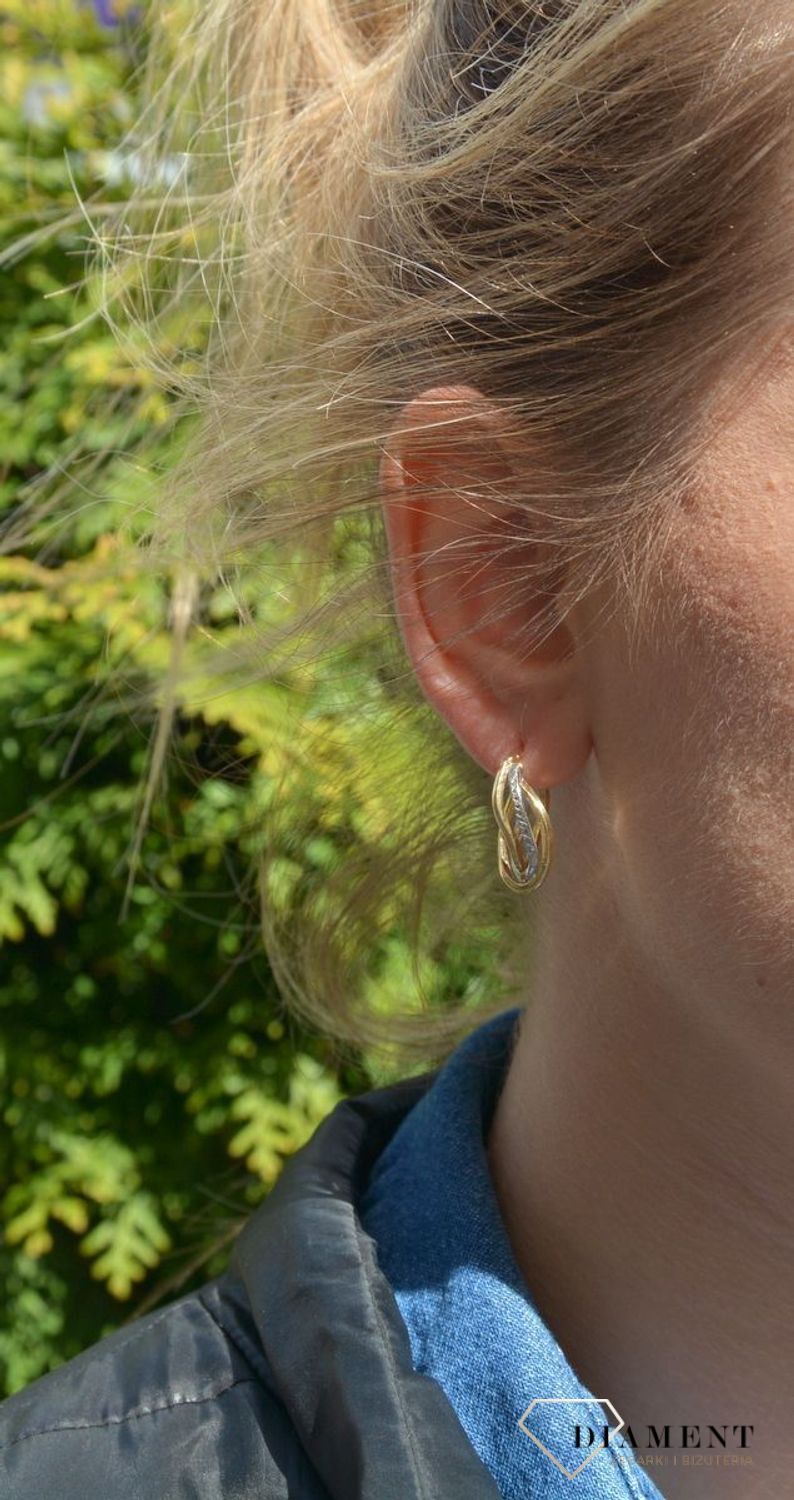 Złote kolczyki koła 585 zawijane z białym grawerowanym złotem KLC-000000-141-585.jpg