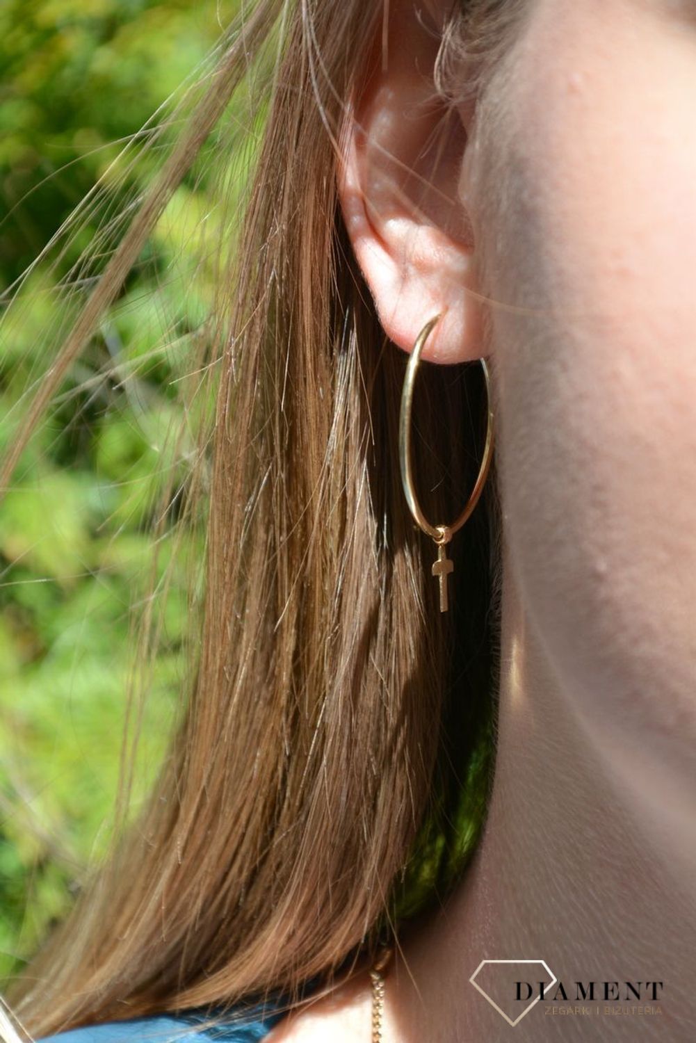 Złote kolczyki koła cienkie z wiszącym krzyżykiem 3 cm KLC-000000-143-585.jpg