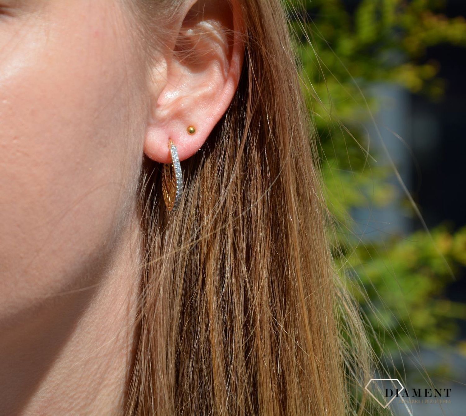 Złote kolczyki koła 585 ażurowe z cyrkoniami.jpg