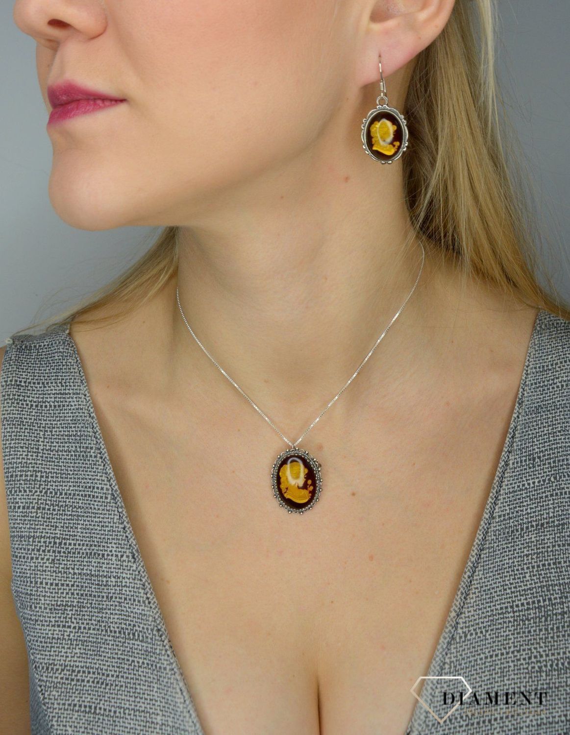 Srebrne kolczyki z bursztynem Kamea DIA-KLC-2444.jpg