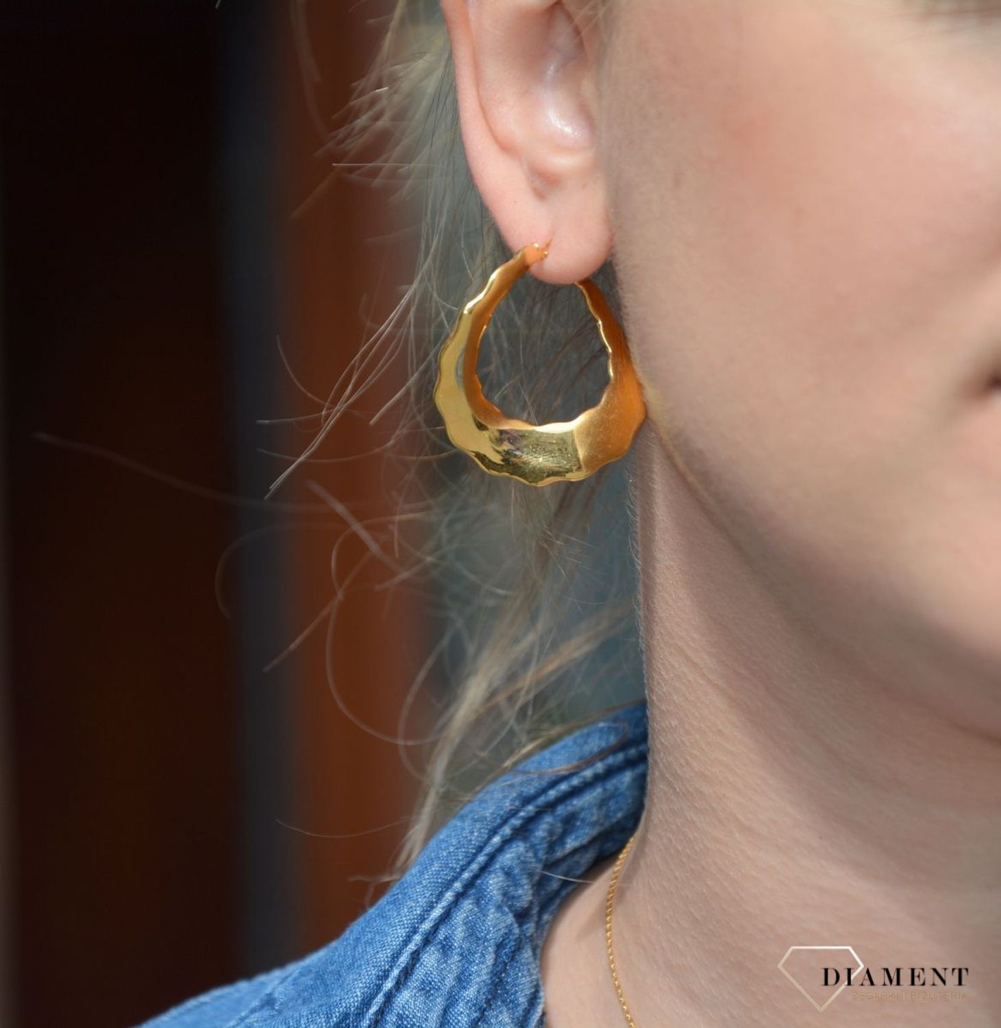 Złote kolczyki koła 585 gładkie pofalowane KLC-000000-249-585.jpg