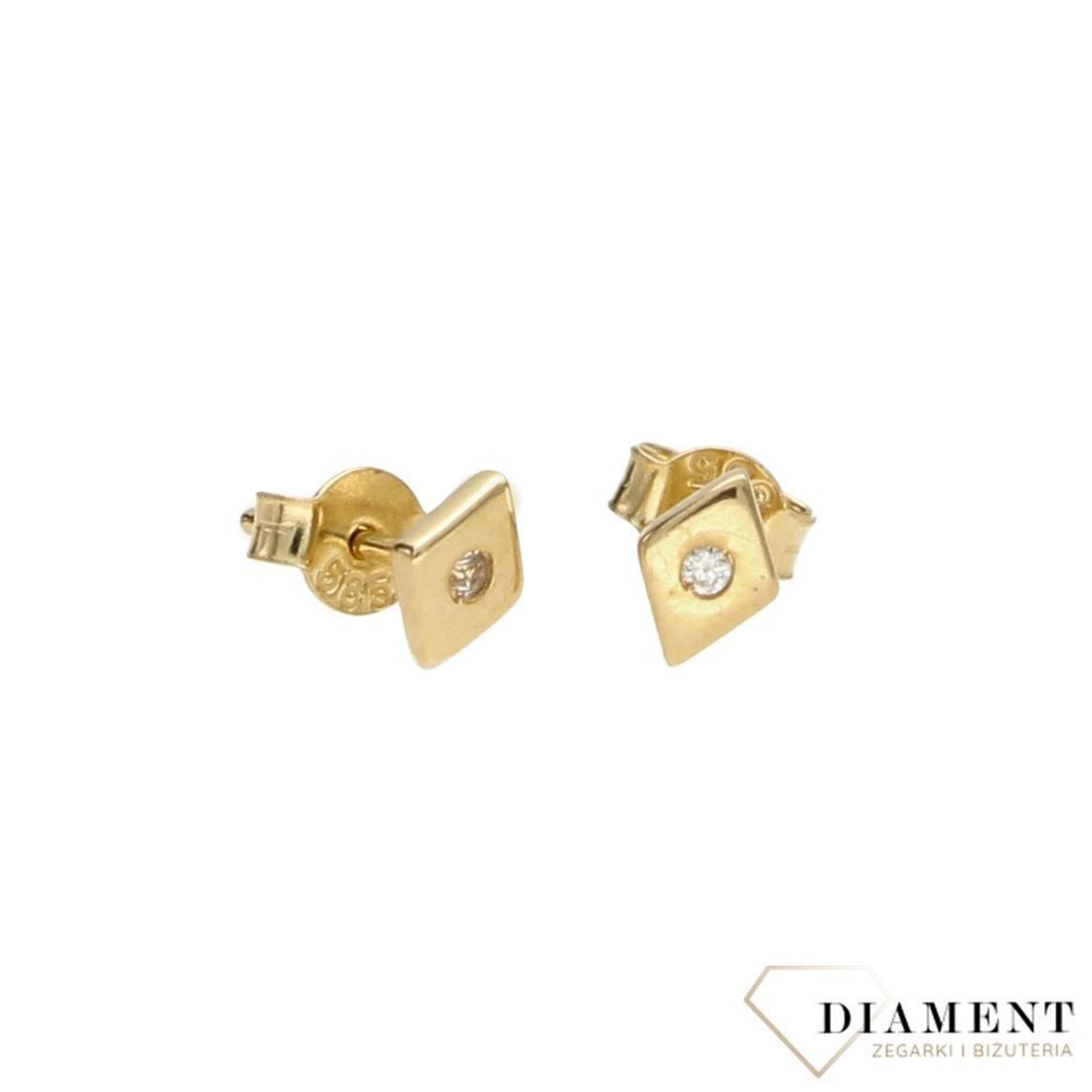 Złote kolczyki 585 romb z cyrkonią.jpg