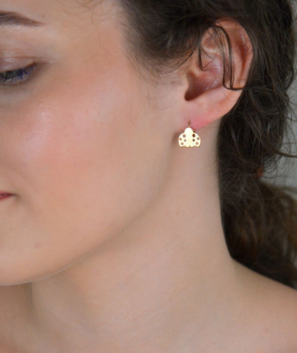 Złote kolczyki biedronki KLC-000000-384-585.jpg