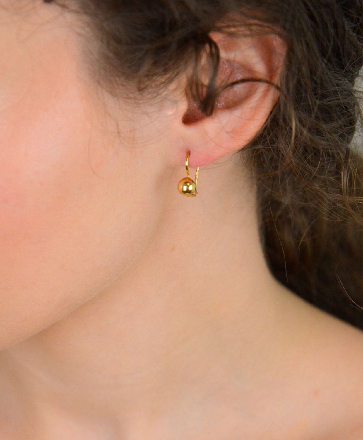 Kolczyki wiszące płaskie kuleczki KLC-000000-414-585.jpg