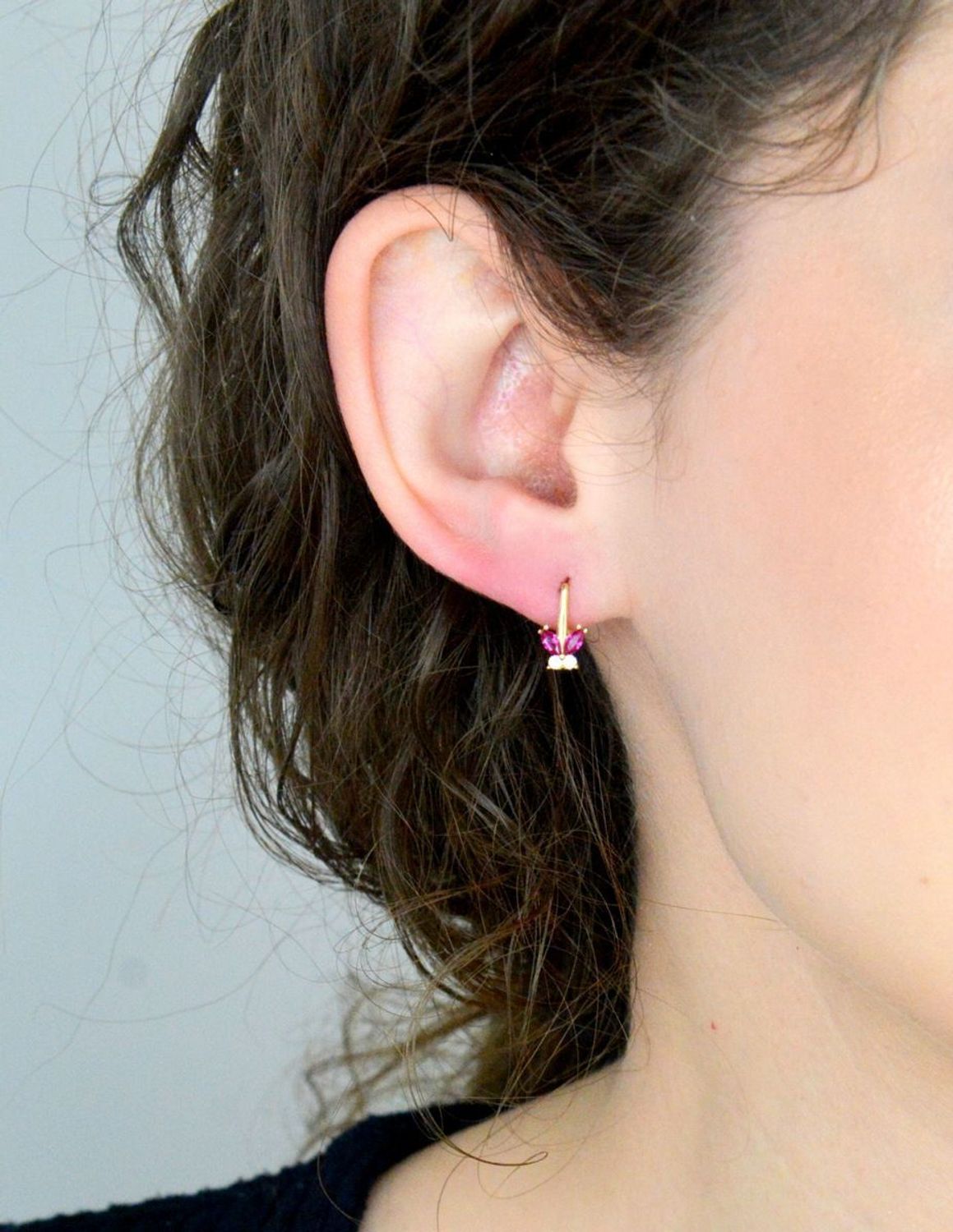 Kolczyki złote 585 dla dziewczynki z różowymi motylkami.jpg