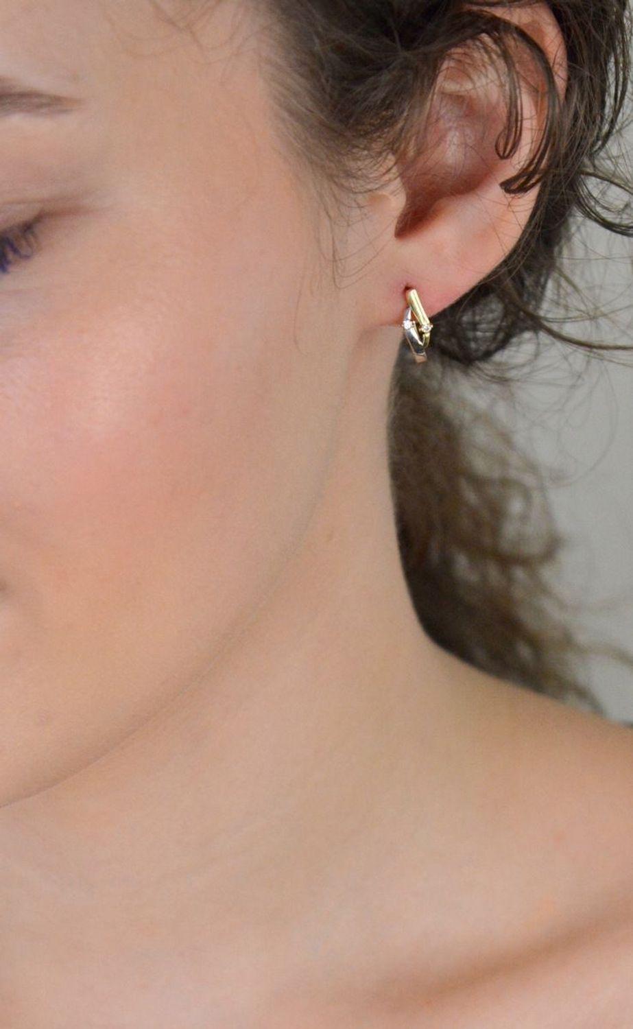 Kolczyki wiszące z białym złotem i cyrkoniami KLC-000000-429-585.jpg