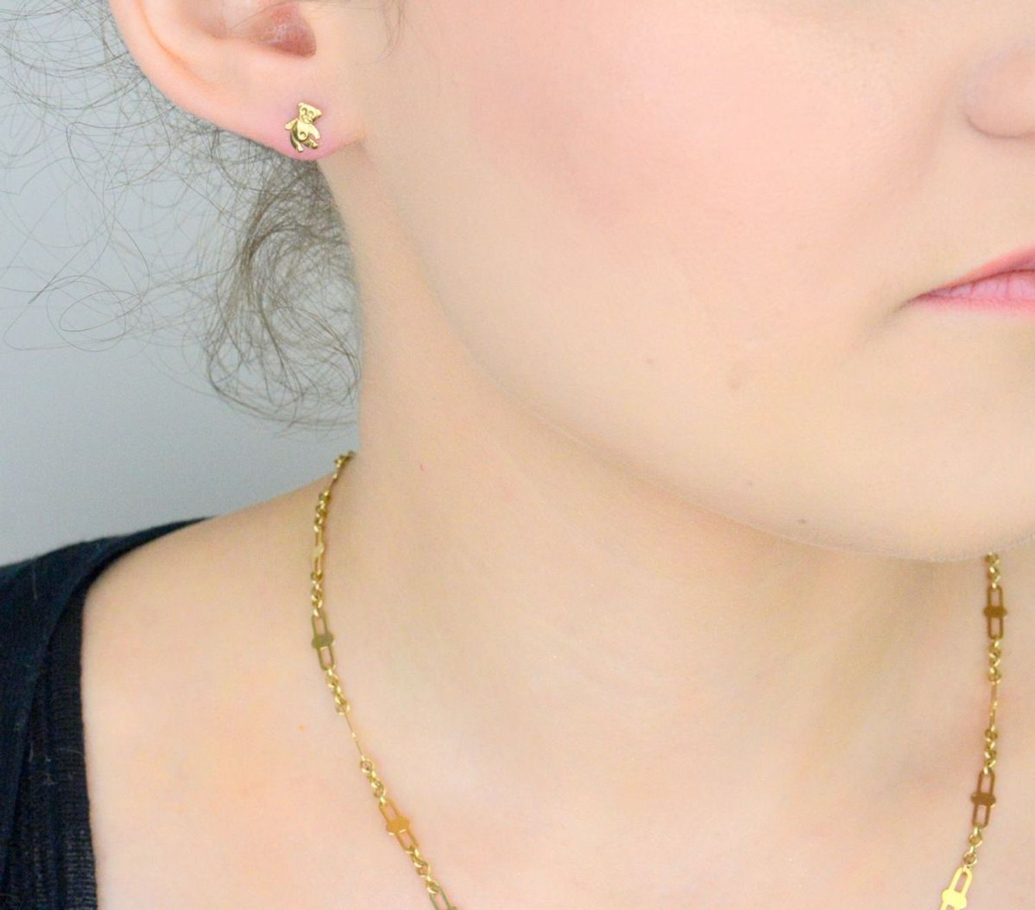 Kolczyki złote dla dziewczynki misie próba 585 KLC-000000-469-585 Złote kolczyki to klasyk, który powinna mieć każda kobieta. Prezentowany produkt to doskonała propozycja dla 1.jpg