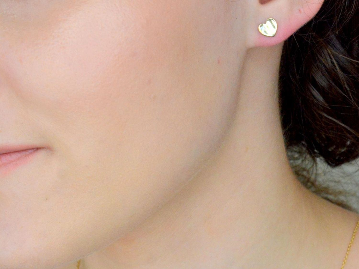 kolczyki-zlote-gladkie-serce-z-Kolczyki damskie złote gładkie serca z cyrkonią 585 KLC-000000-490-585 Damskie kolczyki wykonane ze złota próby 585.jpg