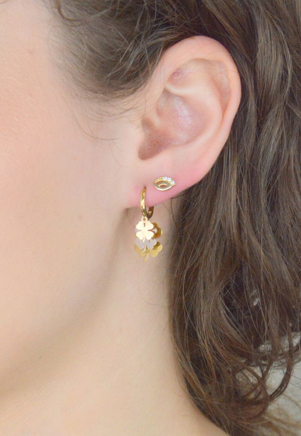 Złote kolczyki damskie Wiszące koniczynki w trzech kolorach złota 333.jpg