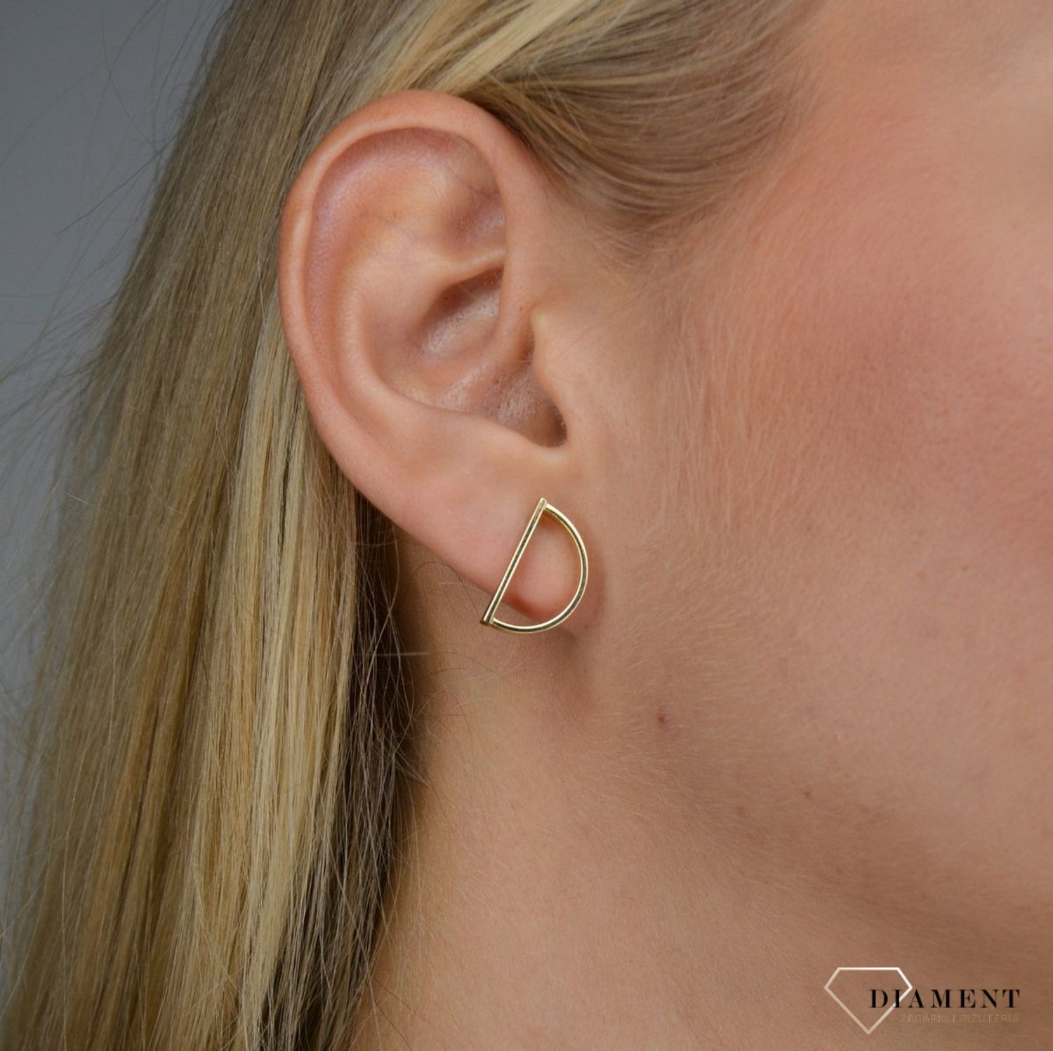 Złote kolczyki 333 pół kółka.jpg