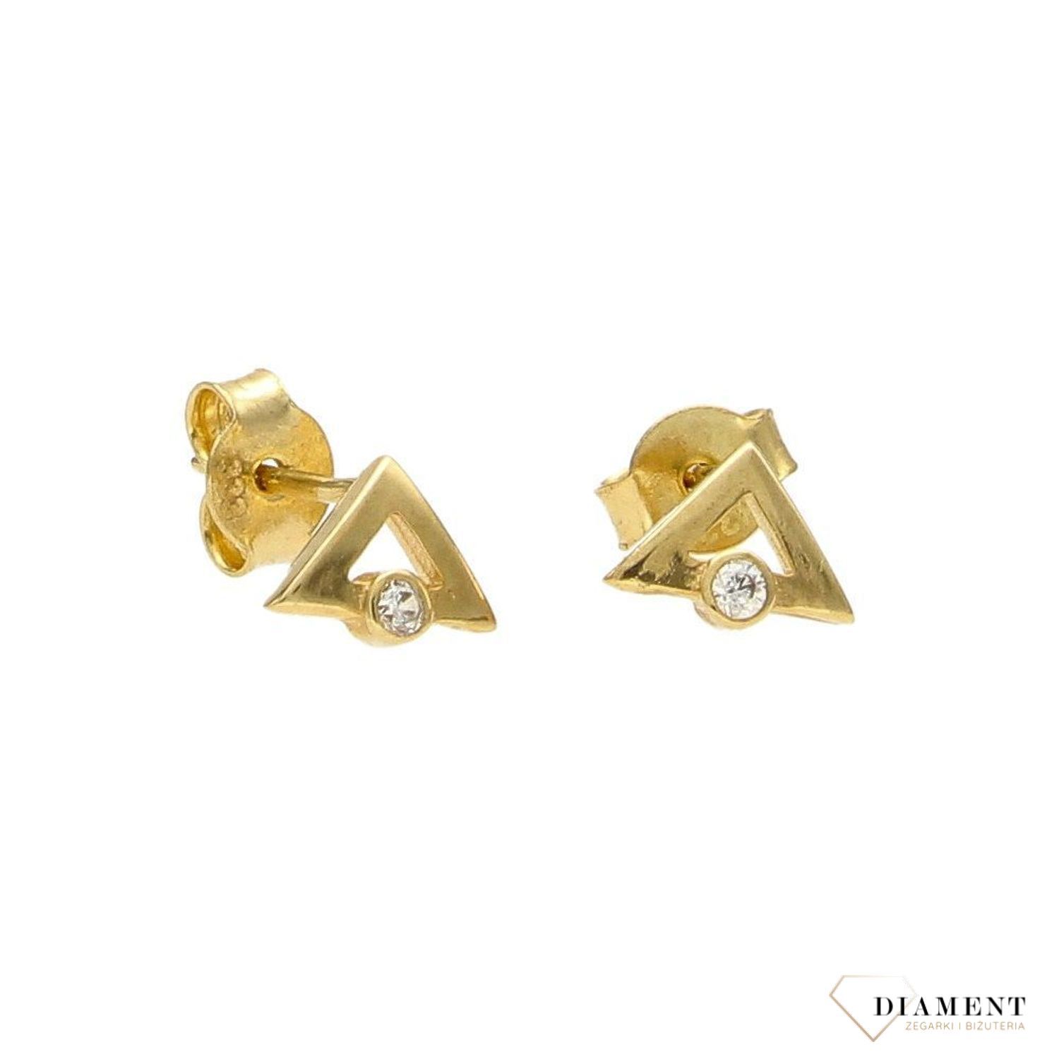 Złote kolczyki trójkąt z cyrkonią.jpg