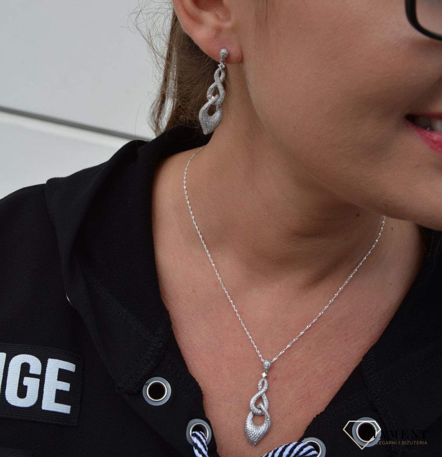 Kolczyki srebrne cyrkonie KLC-000000-616-925.jpg