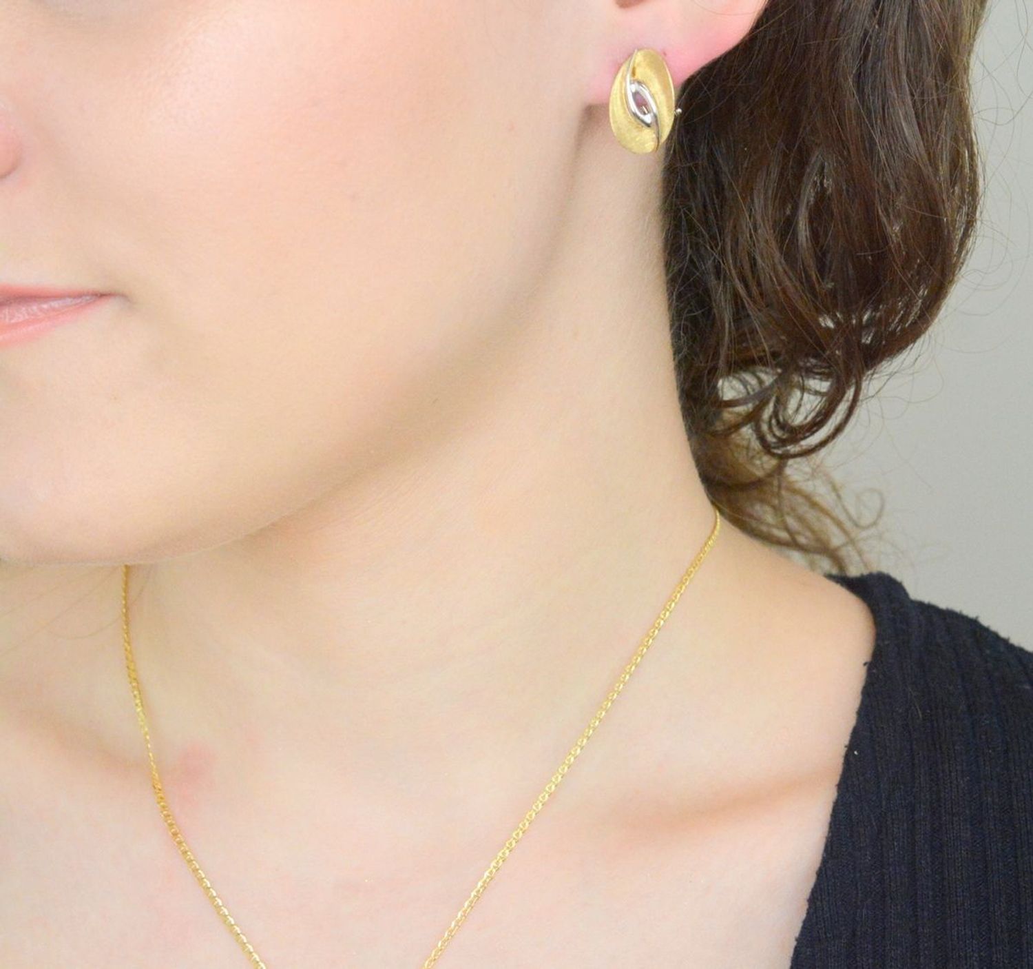 Kolczyki złote owale z białym złotem, próba 585 KLC-000000-774-585. Duże złote kolczyki. Złota biżuteria. Kolczyki wiszące złote. Prezent dla kobiety. Złota biżuteria. Modne kolczyki.1.jpg